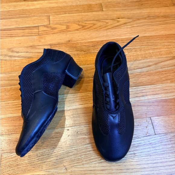 women's black leather and mesh practice ballroom dance shoes. Size 36.5 EU/ 6.5 - Picture 4 of 5